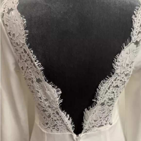 Lulus White Long Sleeve Lace V back Wedding dress Sz Small #343 - Picture 7 of 10